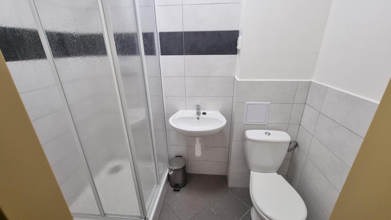 Hotel Rada Ostrava Buitenkant foto