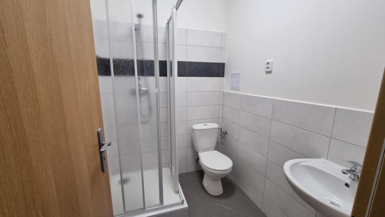 Hotel Rada Ostrava Buitenkant foto
