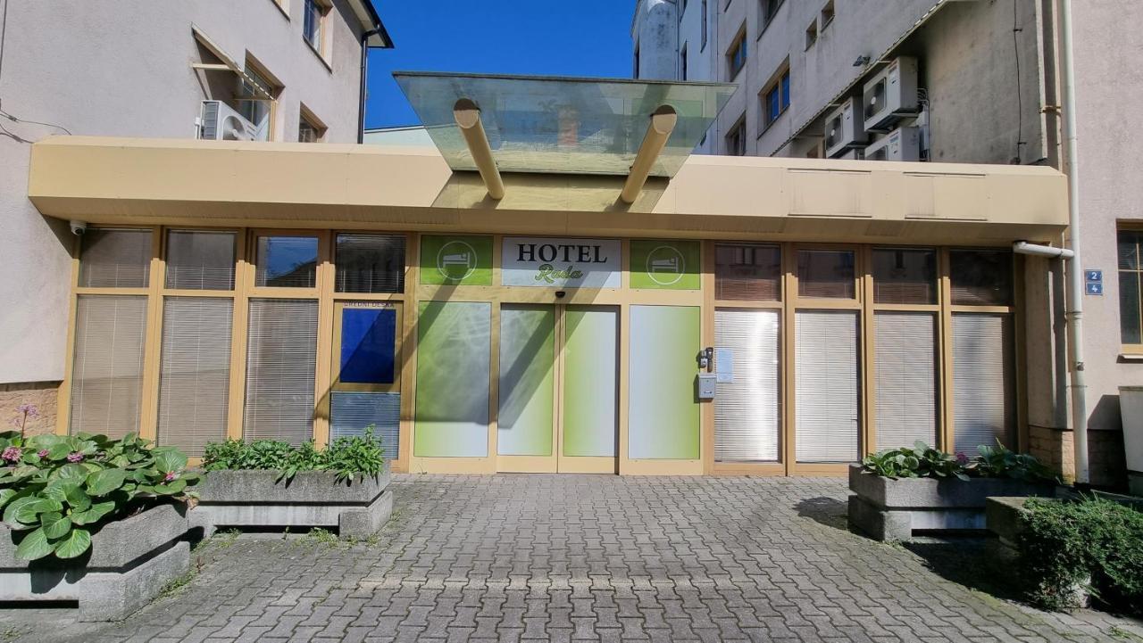 Hotel Rada Ostrava Buitenkant foto