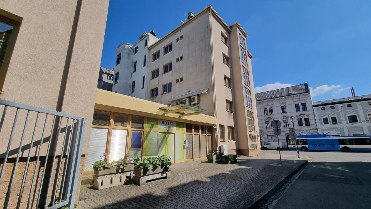 Hotel Rada Ostrava Buitenkant foto