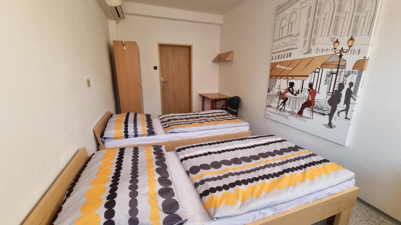 Hotel Rada Ostrava Buitenkant foto